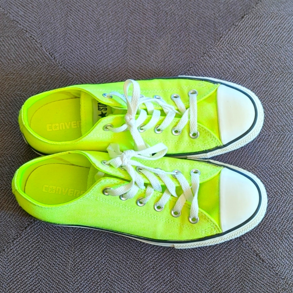 Converse All Star Neon Yellow Size 7 men/ Size 9 women